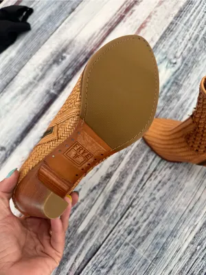 FRYE Woven Tan Leather Heeled Ankle Booties with Side Zip NWOB thumbnail 7