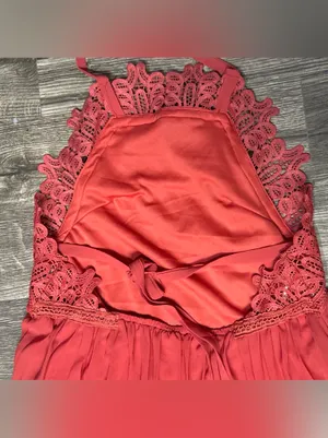 Lulus Coral Lace Halter Pleated Maxi Dress XS thumbnail 3