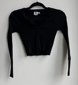 Princess Polly Black Ribbed Knit Crop Top Size 2 thumbnail 1