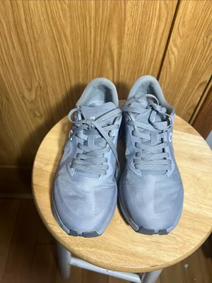 On Running Women's Athletic Shoes thumbnail 5