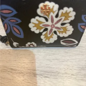 Tory burch zippy card, key , coin case Hopewell Kerrington! Retired ! thumbnail 4