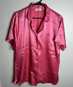 Women's‎ Vintage Victoria's Secret Size S Gold Label Pink Button Nihtgown Satin thumbnail 1