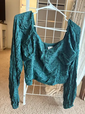 Hollister Long Sleeve Top thumbnail 1