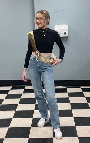 PacSun asymmetrical jeans thumbnail 5