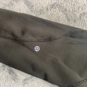 Lululemon Time To‎ Sweat Crop *23" Dark Olive Size 8 thumbnail 7