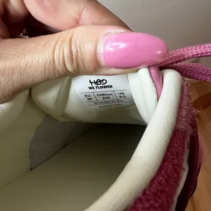 HBD Happy Bird Days x We Flower pink retro court suede sneakers EU 39 / Men 6.5 thumbnail 7