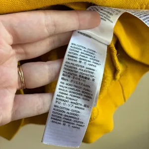 Levi's mustard yellow vintage relaxed crewneck sweater women's size small STAIN thumbnail 5