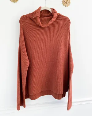 Miracle USA Vici Boutique Orange Rust Turtleneck Flare Sleeve Sweater thumbnail 2