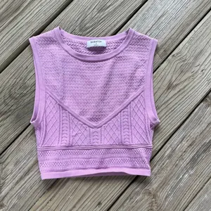 Aritzia Babaton Women's Pink Pointelle Sleeveless Crop Top Size S thumbnail 3