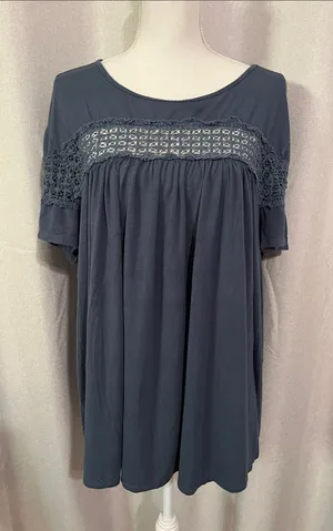 Pretty Torrid Navy Crochet Yoke Short Sleeve Top thumbnail 1