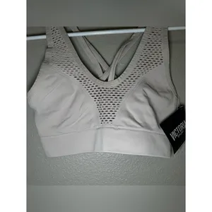 NEW Victoria’s Secret Mesh Seamless Strappy Back Sports Bra Women’s Size Small thumbnail 3