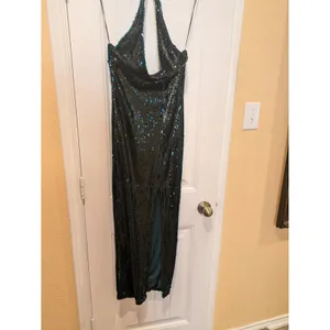Zara Green Halter Neck Midi Sequinned Dress Size Xs thumbnail 5