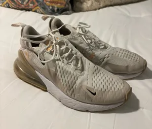 Nike Sneakers thumbnail 1