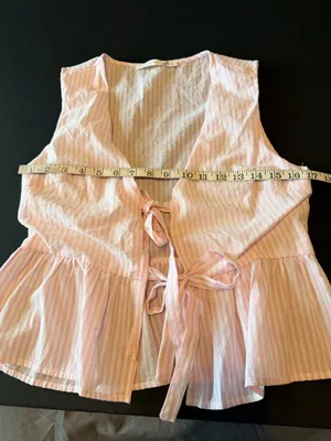 Altar'd State blouson Vest, striped white and pink, lightweight, ruffle hem sz M thumbnail 3