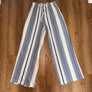 H&M Blue White Striped Wide Leg Pants Womens M Boho casual nautical pull on thumbnail 1