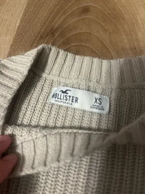 Hollister Sweater  thumbnail 2