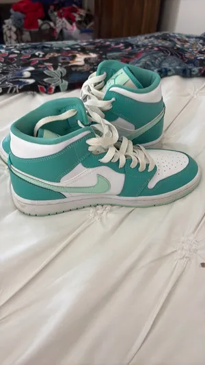 Air Jordan teal thumbnail 3