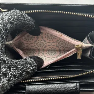Elegant Black Leather Crossbody Bag GUC thumbnail 5
