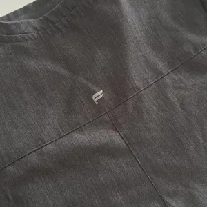 Fabletics Women's Method 2-Pocket Scrub set 
EUC thumbnail 6
