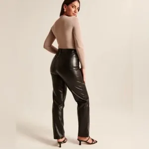 Abercrombie and Fitch Curve Love Vegan Leather 90s Straight ultra high rise thumbnail 5