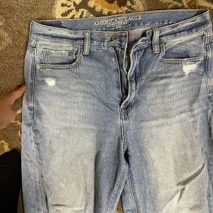 American Eagle Mom jeans thumbnail 2