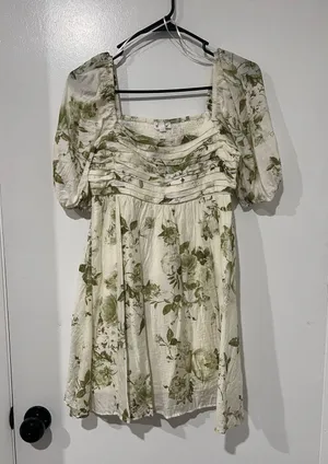 Green And White Floral Dress thumbnail 1