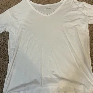 Aerie White V-Neck T-Shirt thumbnail 2