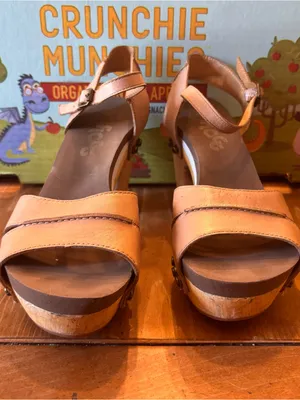 Flogg womens leather platform clog sandals tan 8 thumbnail 5