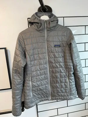 Patagonia Nano Puff Hoody Jacket, women’s size M thumbnail 3