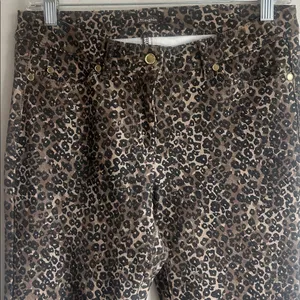 J. McLaughlin Lexi Leopard Print Straight Leg Jeans Size 6 thumbnail 8