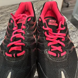 Nike Women's Black and Pink Athletic Shoes thumbnail 10