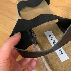 Steve Madden Jaklyn Espadrille Platform Sandals in Black - Size 9 thumbnail 11