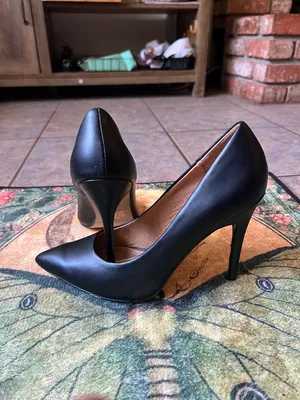 Chinese Laundry Black Pointed-Toe Heels thumbnail 8