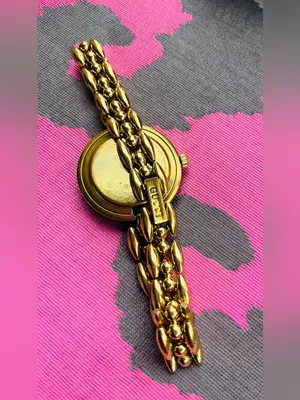 Gucci dressy gold chain Bracelet Watch with Interchangeable Colored Bezels💛💚❤️💙🖤 thumbnail 9