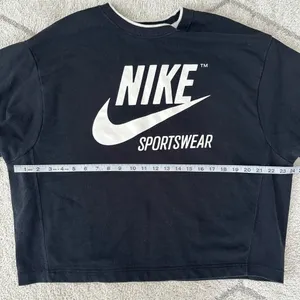 Vintage Oversized Nike Sportswear Black/White Crewneck Sweatshirt Iconic Swoosh thumbnail 3