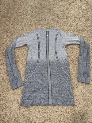 Lululemon Swiftly Tech Gray Ombré Long Sleeve Size 4 thumbnail 3