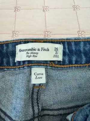 Abercrombie Curve Love Jeans High-Rise thumbnail 4