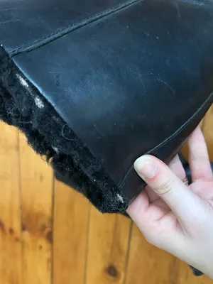 ☀️3/$25 UGG Women’s Black Leather Larkspur Sheepskin Motorcycle Buckle Boots 7 thumbnail 9