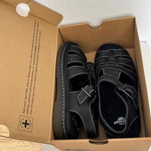 2014 Dr. Martens Carolyn 15699001 Black Leather Fisherman Sandals US 8 Box thumbnail 15