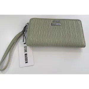 Steve Madden‎ BZIP-U Celery Green Quilted Zip Around Wristlet Wallet NEW FLAWED thumbnail 2