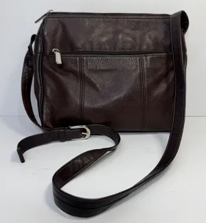Y2K Wilsons Leather Crossbody Bag Womens Medium Brown Classic 90s Off Duty Vtg thumbnail 1