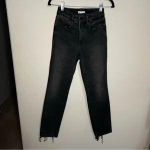 Good American‎ Good Classic Straight Step Hem High-Rise Washed Black Denim Jeans thumbnail 2