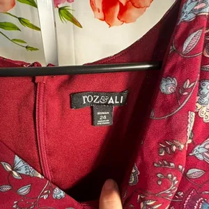 070. Roz & Ali burgundy maxi dress with adjustable straps and pockets. thumbnail 2