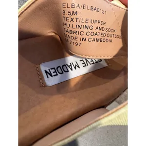 Steve Madden Elba Yellow Elastic Platform Wedge Sandals Women's 8.5M‎ thumbnail 7