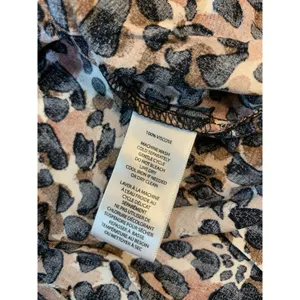 Beach Lunch Lounge Leopard Print‎ Blouse Womens Medium Animal Cheetah Mob Wife thumbnail 5