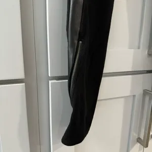 Athleta Luxe Ponte‎ Legging with Faux Leather Trim XSP thumbnail 6