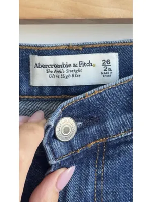 Abercrombie Curve Love Ultra High Rise Ankle Straight Jeans 26 Dark Wash thumbnail 5