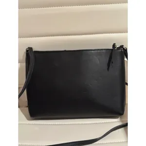 Apt 9 Womens Crossbody Bag Black‎ Cream Colorblock Faux Leather HAP74CL25A5 thumbnail 2