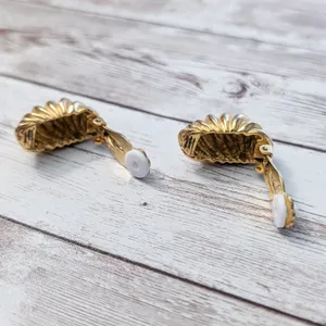 Vintage Clip On Earrings - Statement Ribbed Half Hoop Gold Tone Large thumbnail 7