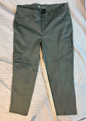 DG2 Diane Gilman Olive Green Cargo Tapered Pants Plus Size 1X NEW thumbnail 1